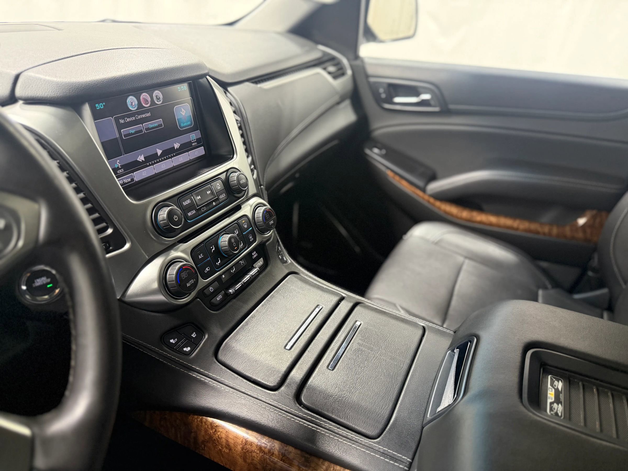 Used 2015 Chevrolet Tahoe LTZ image 22