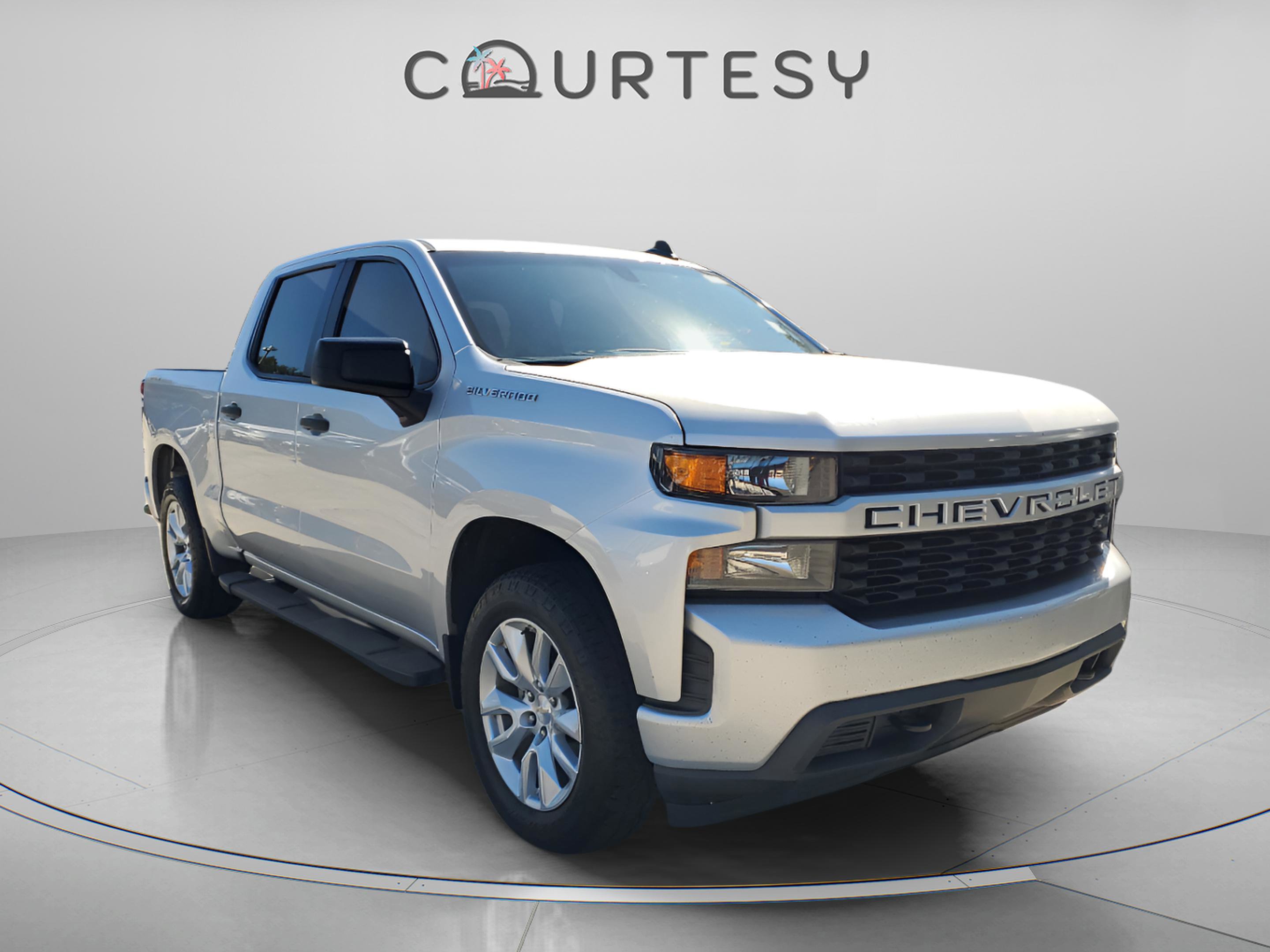 Used 2020 Chevrolet Silverado 1500 Custom w/ Custom Value Package image 5
