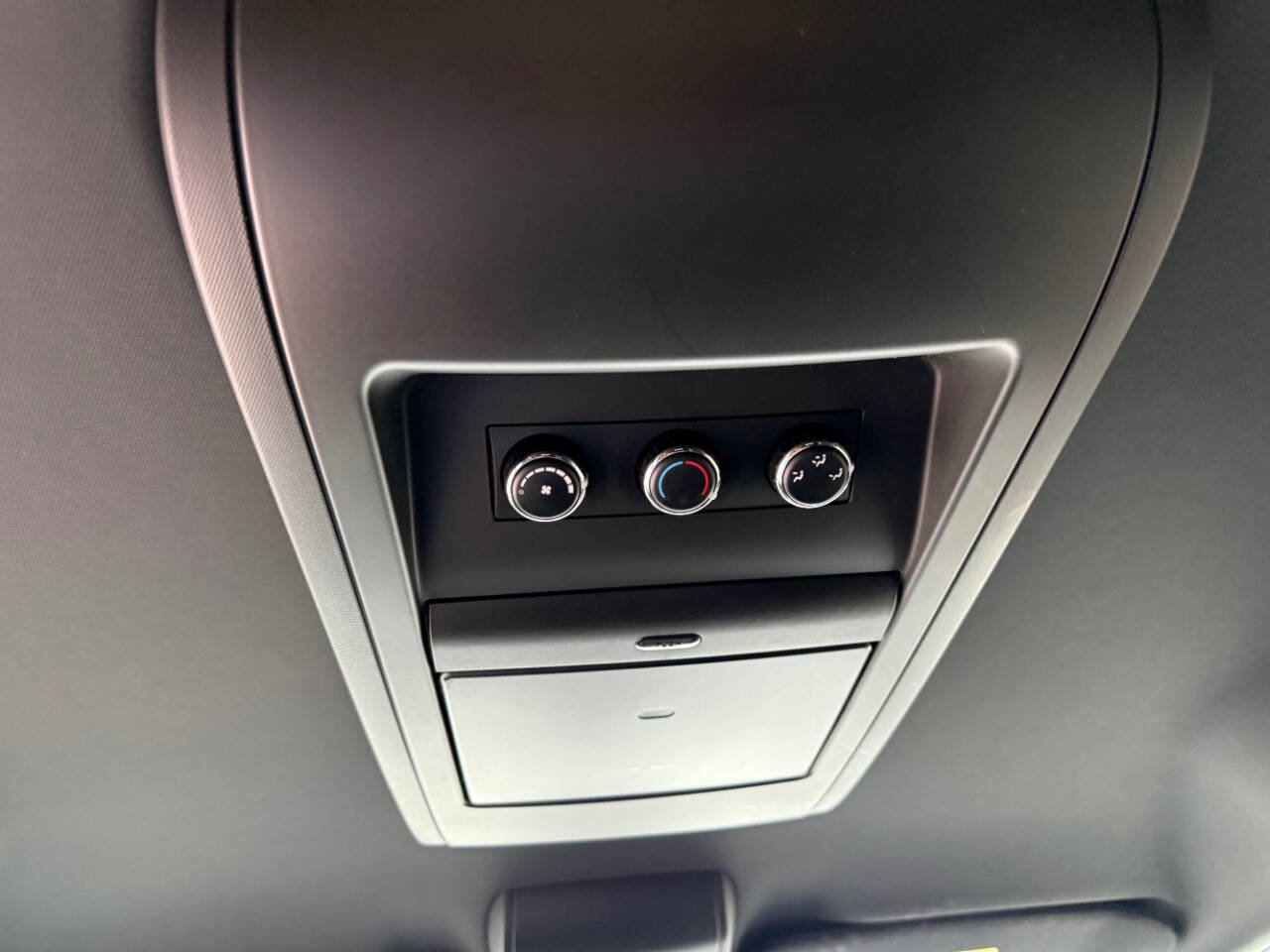 Used 2016 Dodge Grand Caravan SE FWD image 24