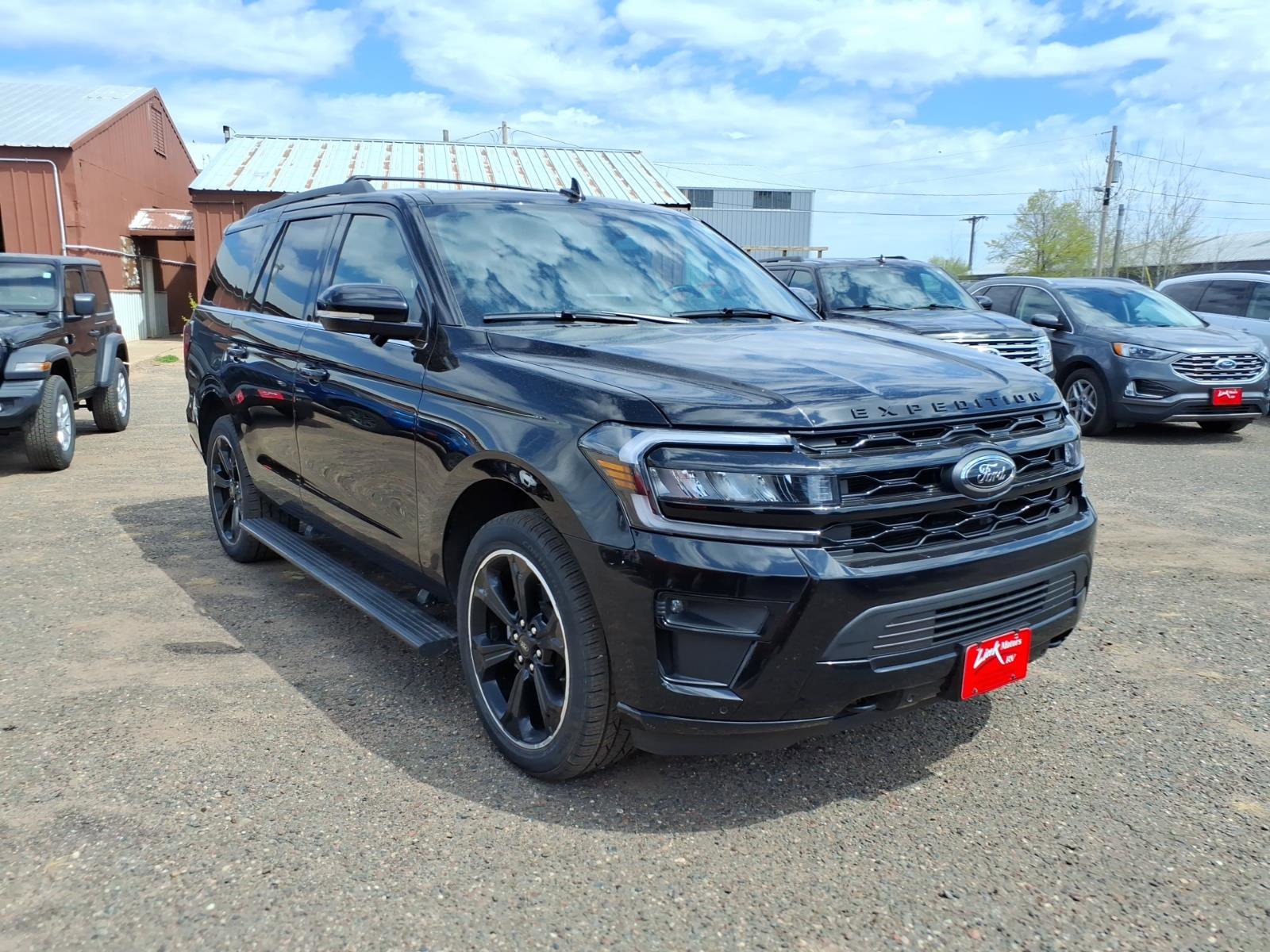 Used 2024 Ford Expedition Limited AWD/4WD image 8