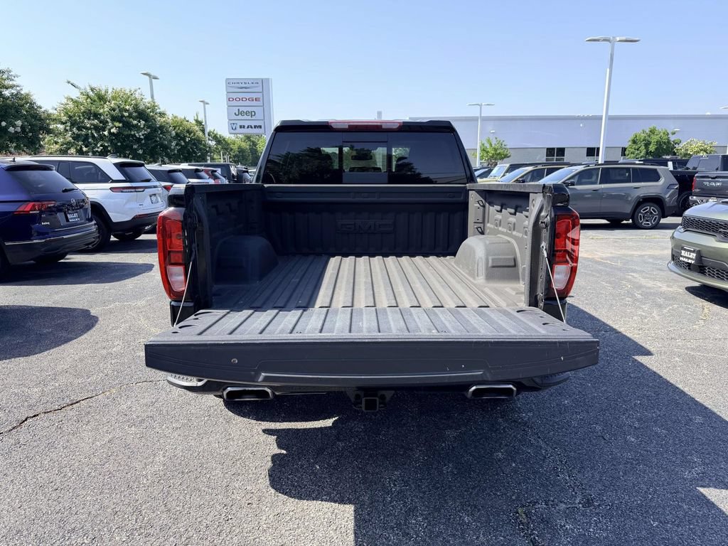 Used 2024 GMC Sierra 1500 Elevation w/ Elevation Premium Package AWD/4WD image 11
