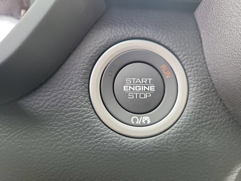 New 2026 RAM 2500 Laramie AWD/4WD image 19