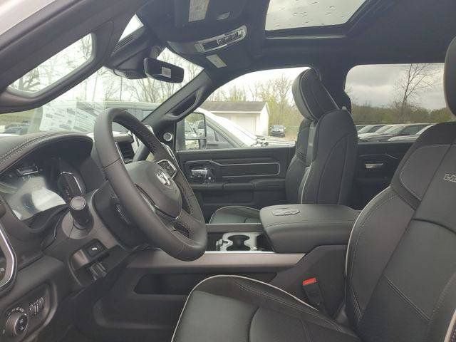 New 2026 RAM 2500 Laramie AWD/4WD image 17