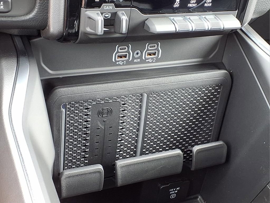 New 2026 RAM 1500 4x4 Crew Cab image 15