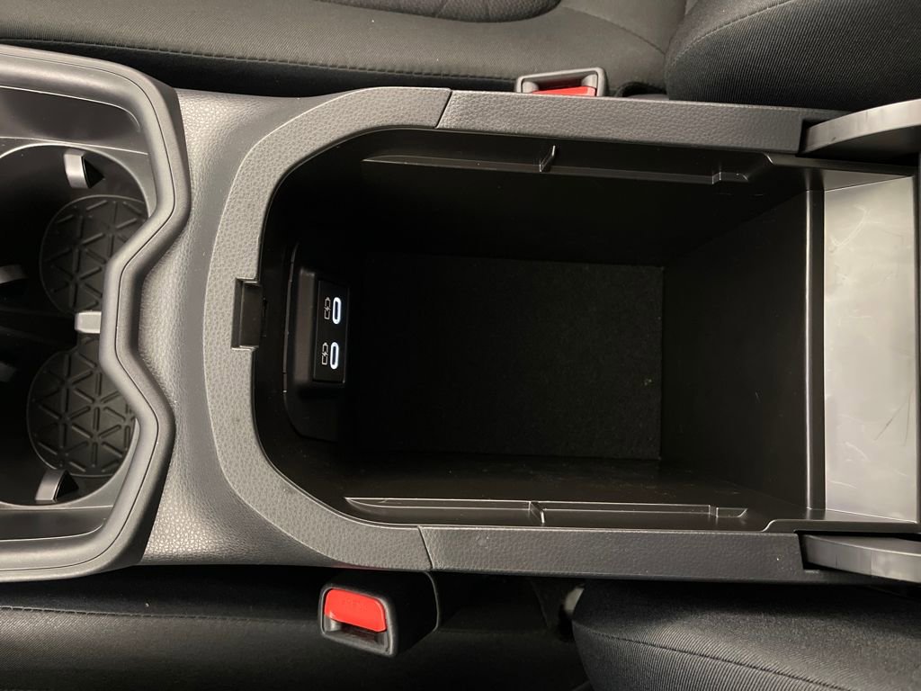 Used 2025 Toyota RAV4 XLE image 25