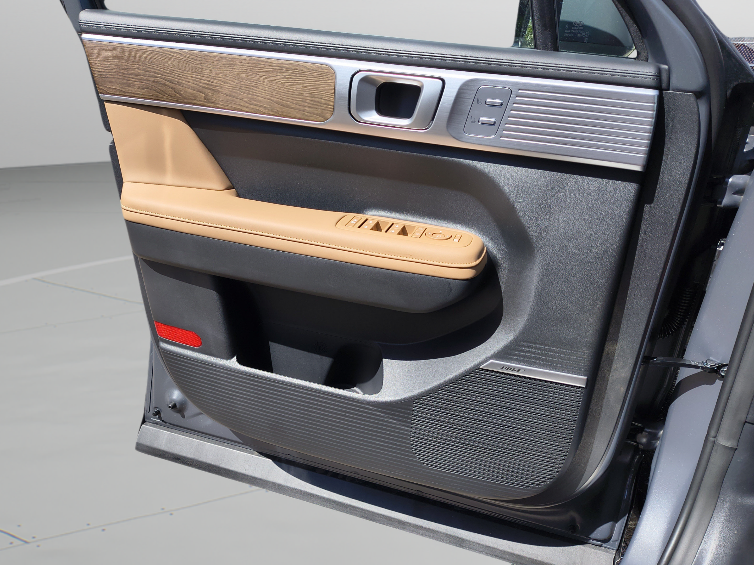 New 2027 Hyundai Santa Fe Calligraphy FWD image 23