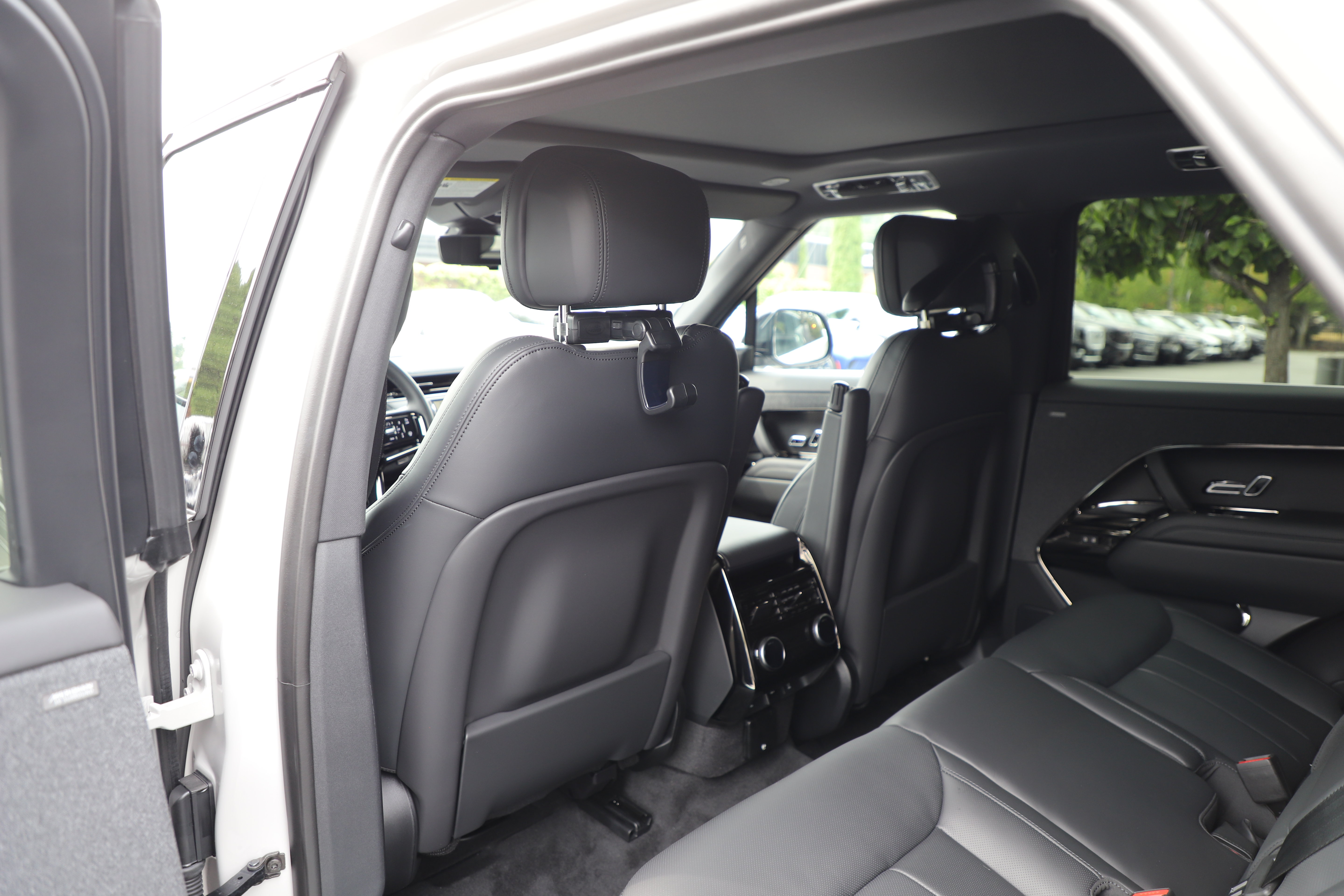 New 2026 Land Rover Range Rover Sport Dynamic SE AWD/4WD image 15