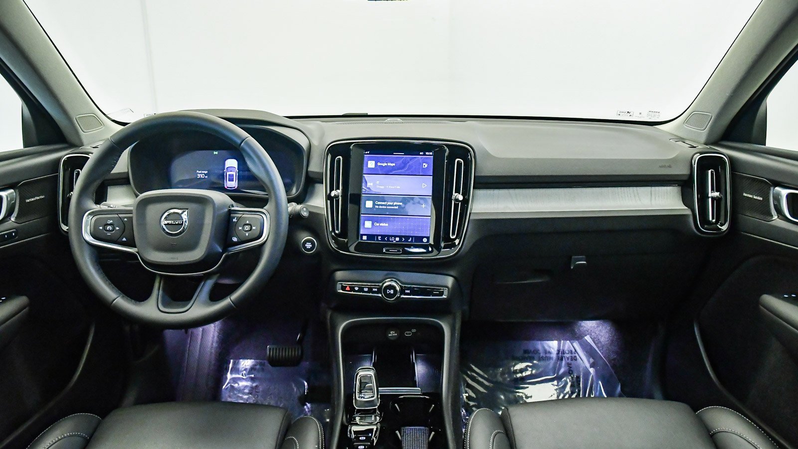 Certified 2025 Volvo XC40 B5 Ultra w/ Climate Package image 15