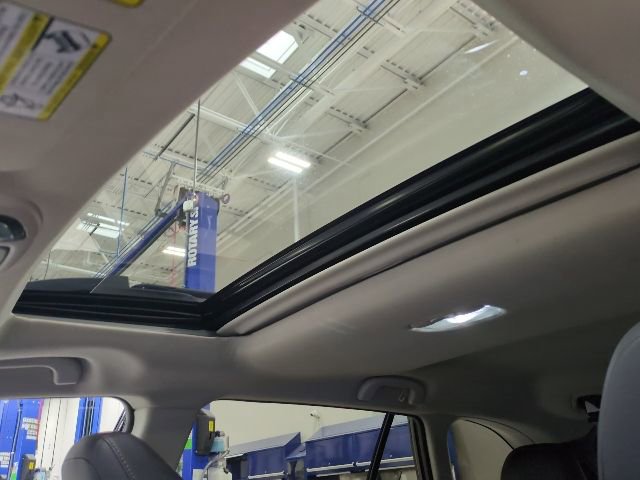 Used 2021 Subaru Outback Limited image 18