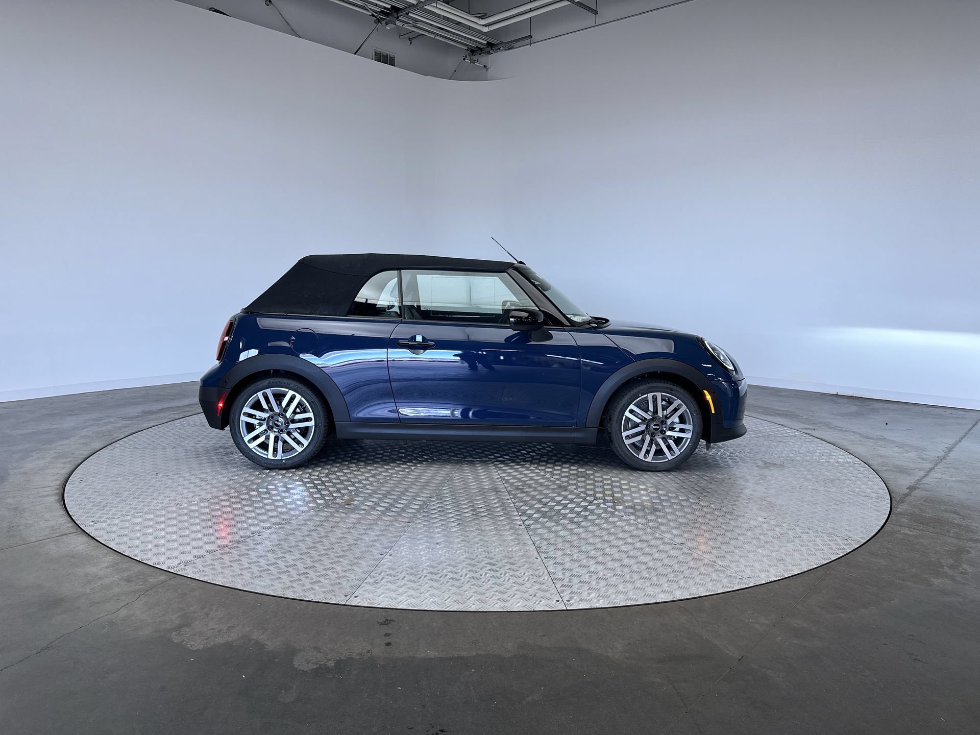 Used 2026 MINI Cooper S FWD image 10
