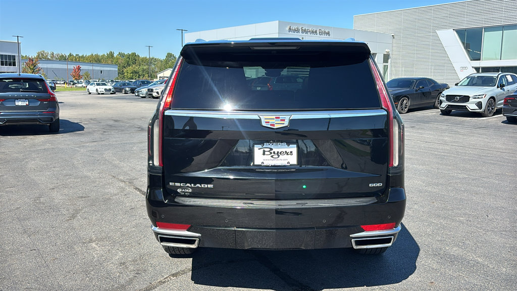 Used 2023 Cadillac Escalade Premium Luxury AWD/4WD image 29