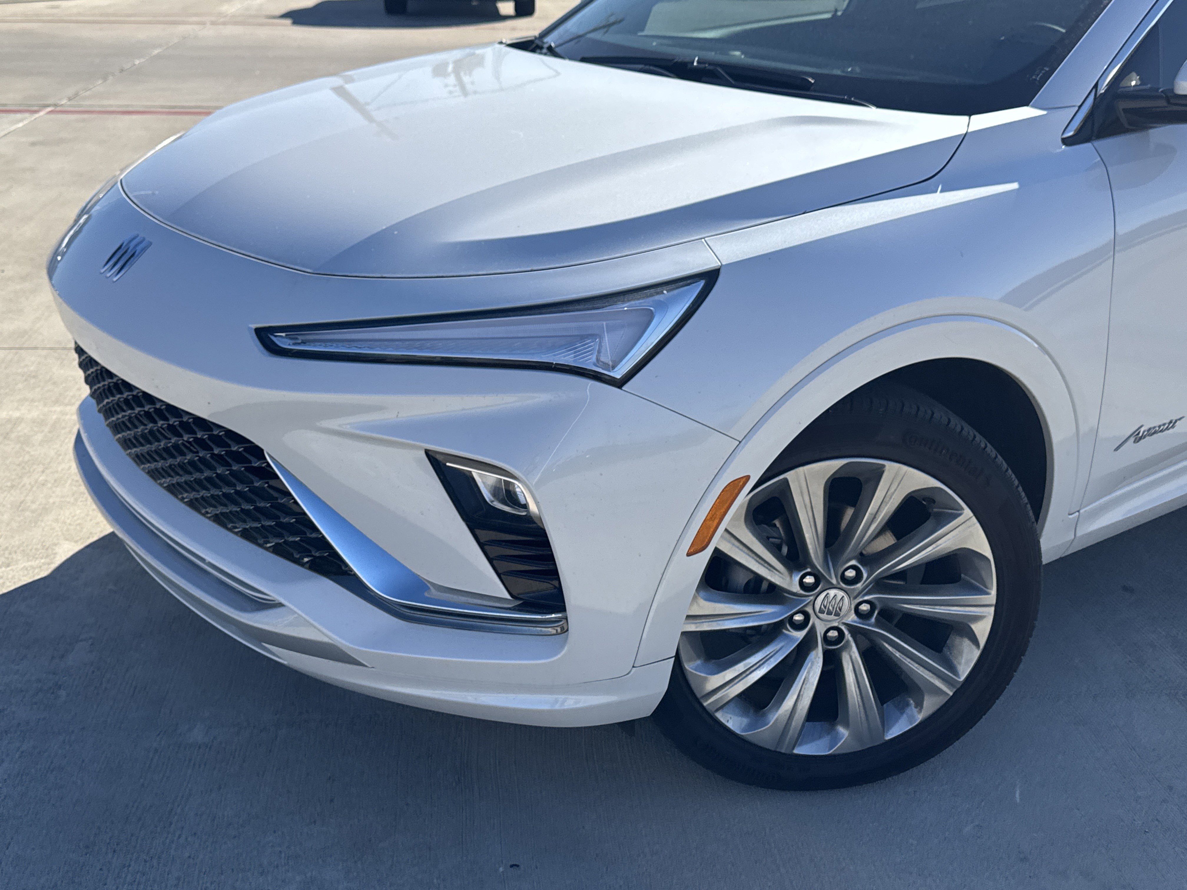 Used 2025 Buick Envista Avenir image 2