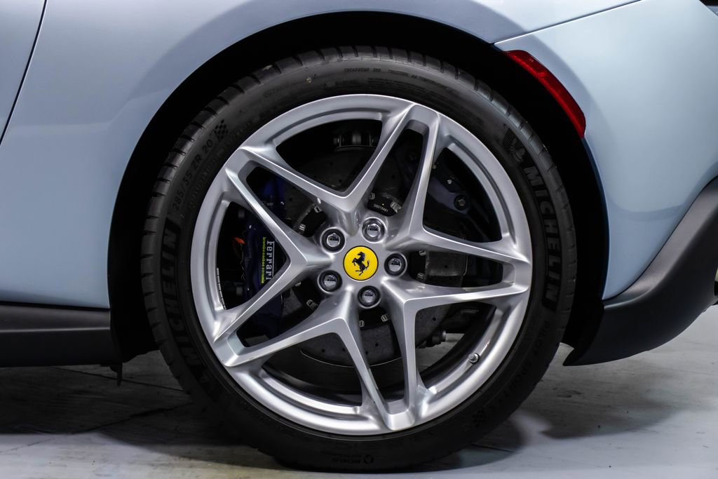 Certified 2025 Ferrari Roma Spider RWD image 62