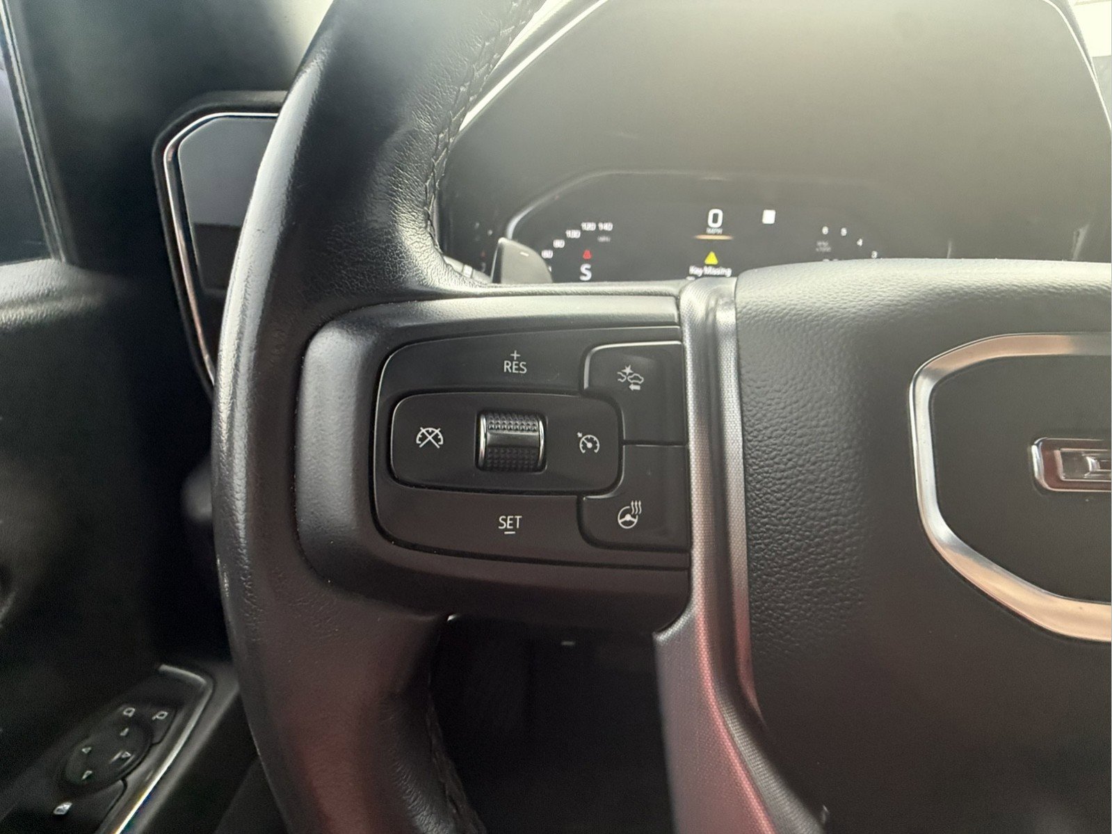 Used 2022 GMC Sierra 1500 Elevation w/ Preferred Package AWD/4WD image 21