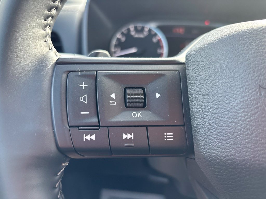 Used 2026 Nissan Rogue SV AWD/4WD image 23