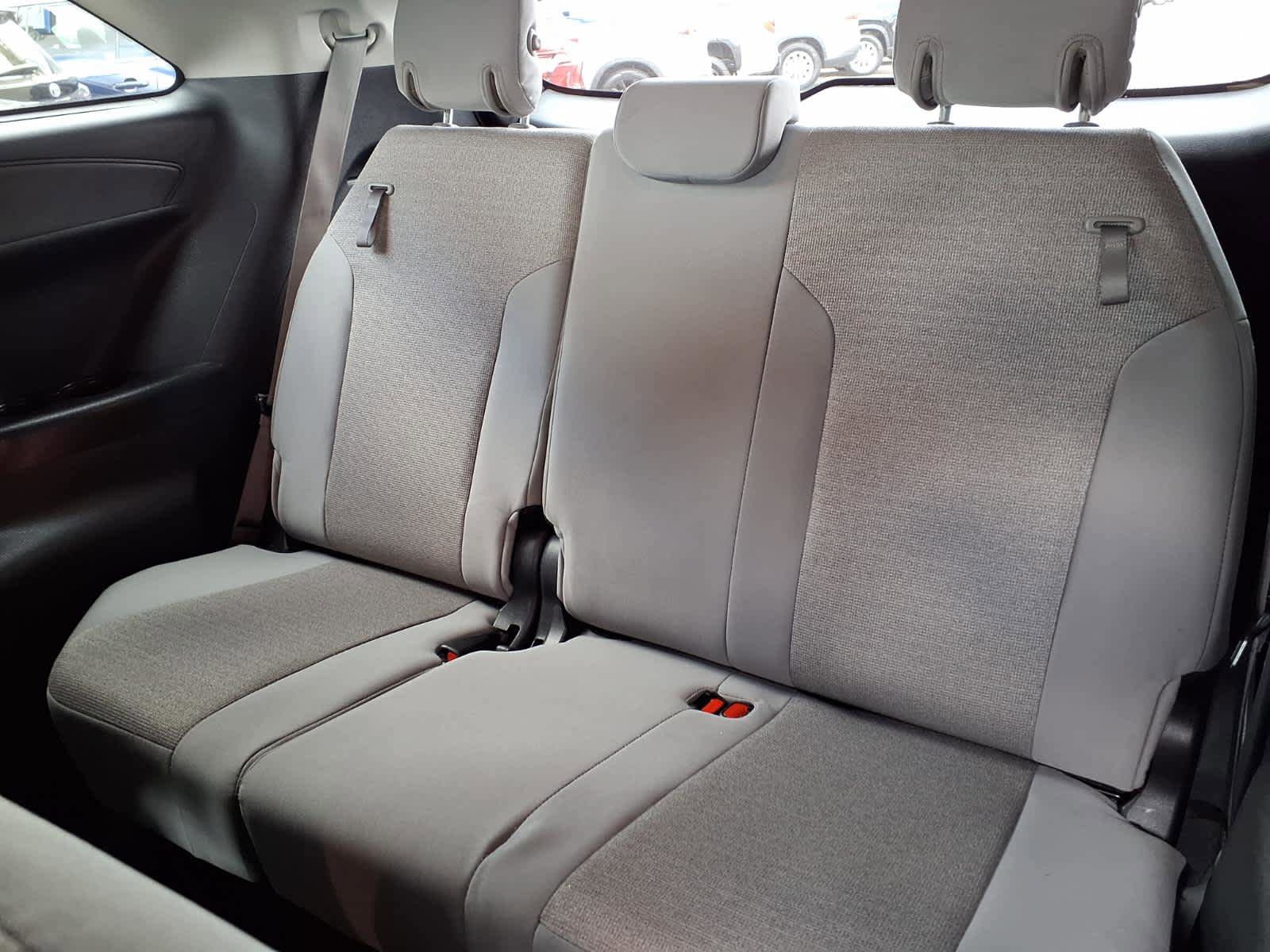 Certified 2025 Toyota Sienna LE FWD image 20