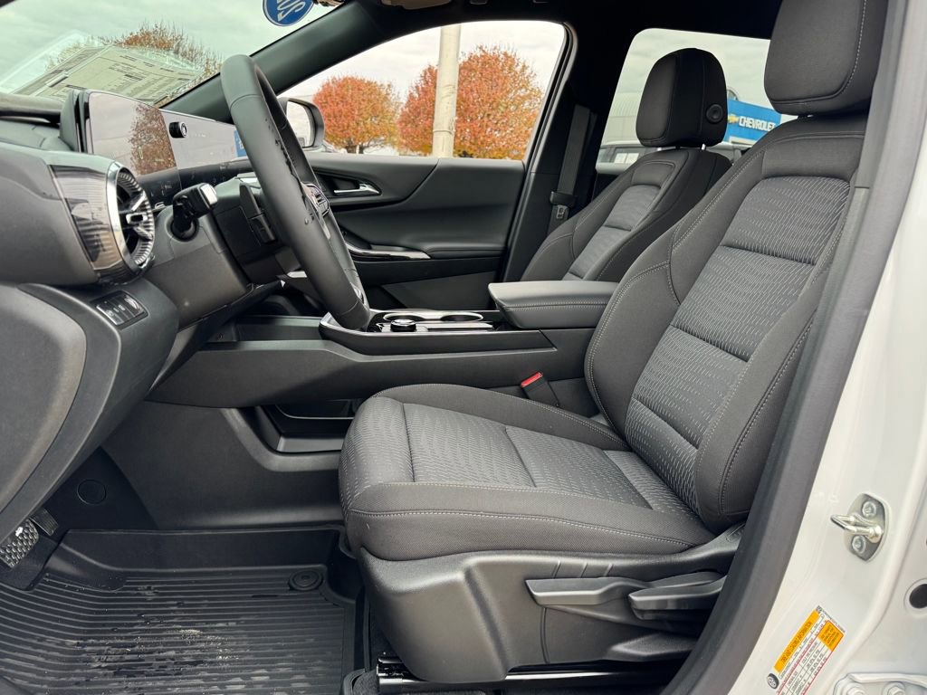 New 2026 Chevrolet Equinox LT w/ Safety and Technology Package image 15