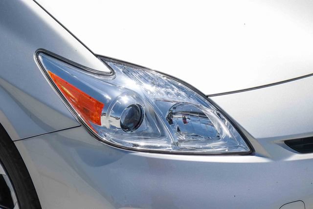 Used 2015 Toyota Prius Three w/ Preferred Accessory Package FWD image 11