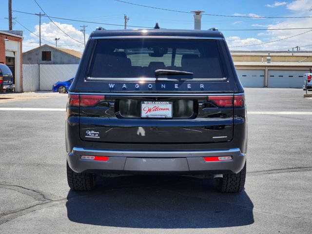 Used 2022 Jeep Wagoneer Series III AWD/4WD image 4