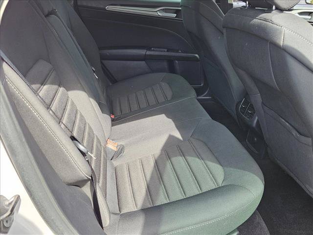 Used 2019 Ford Fusion SE FWD image 20