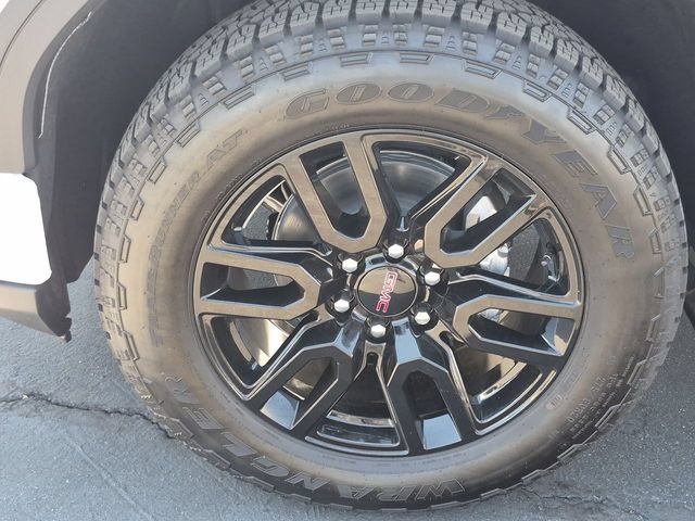 New 2026 GMC Sierra 1500 Elevation w/ LPO, Elevation Black Package AWD/4WD image 34