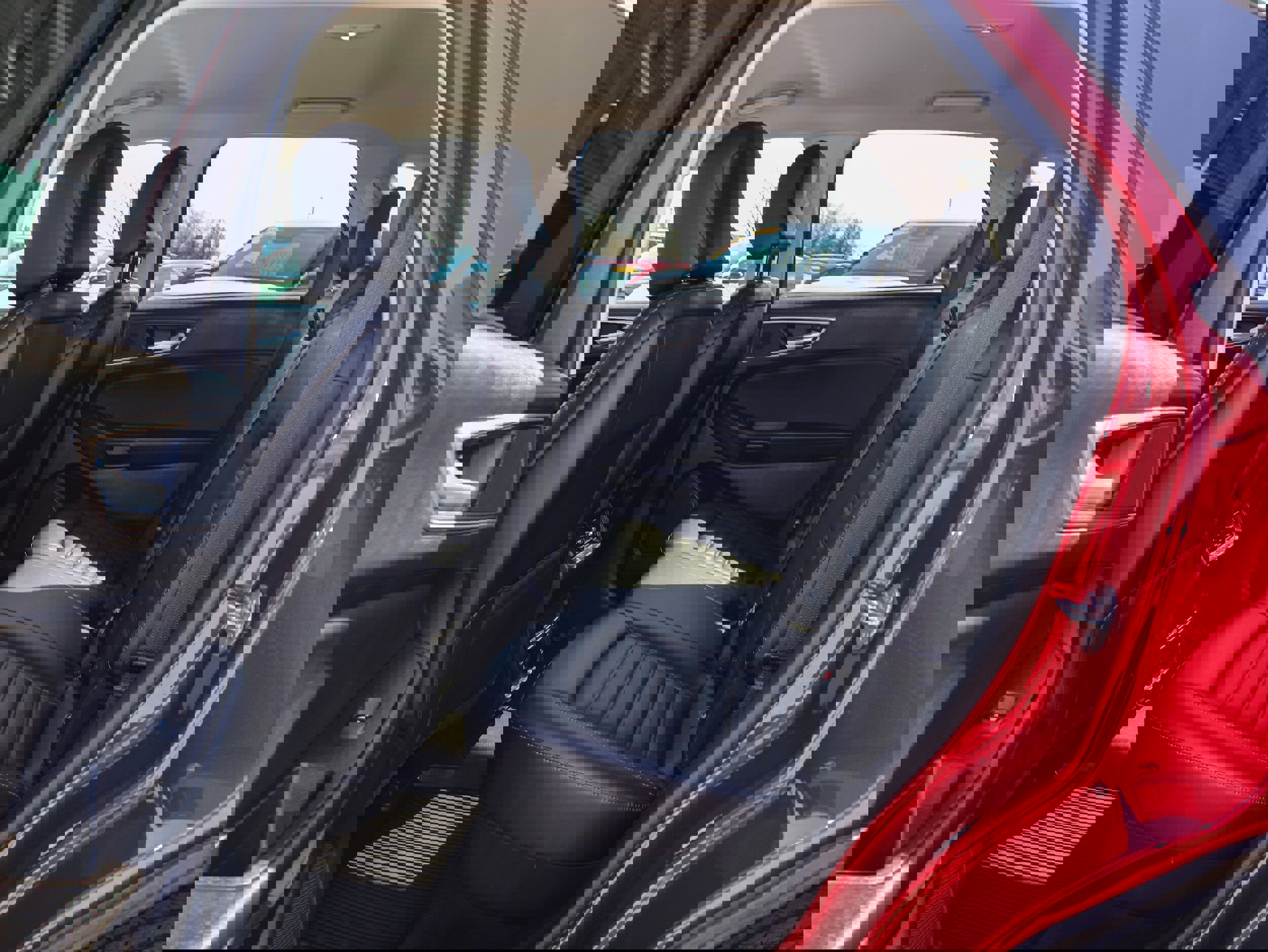 Used 2024 Ford Edge SEL w/ Convenience Package image 15