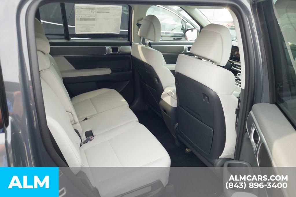 Used 2024 Hyundai Santa Fe SE image 16