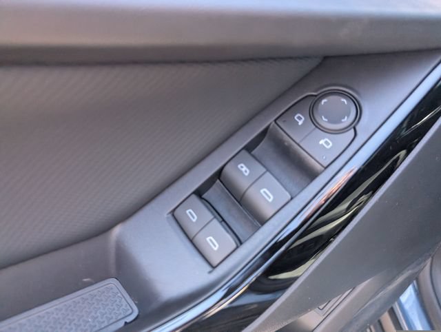 New 2026 Chevrolet Equinox LT w/ Convenience Package II FWD image 15
