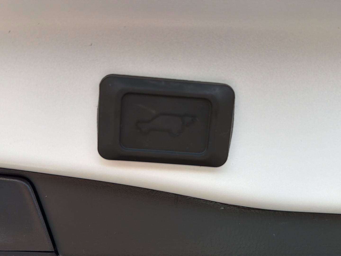 Certified 2025 Toyota RAV4 XLE w/ Convenience Package FWD image 34