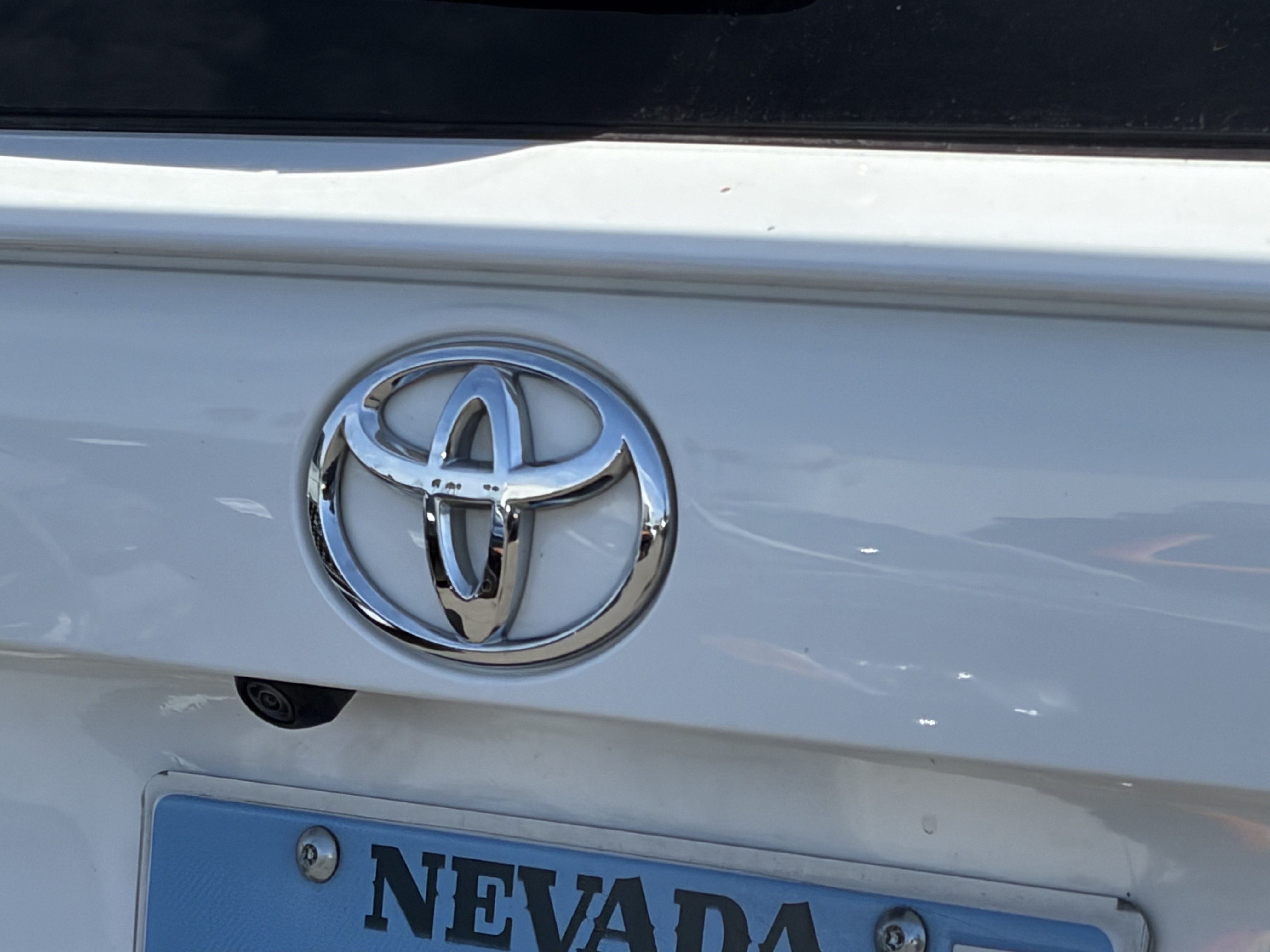 Used 2024 Toyota RAV4 Adventure AWD/4WD image 4