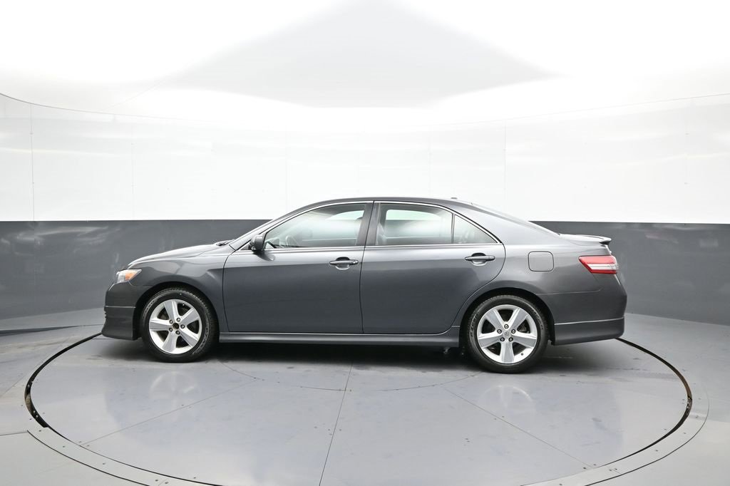 Used 2011 Toyota Camry SE image 9