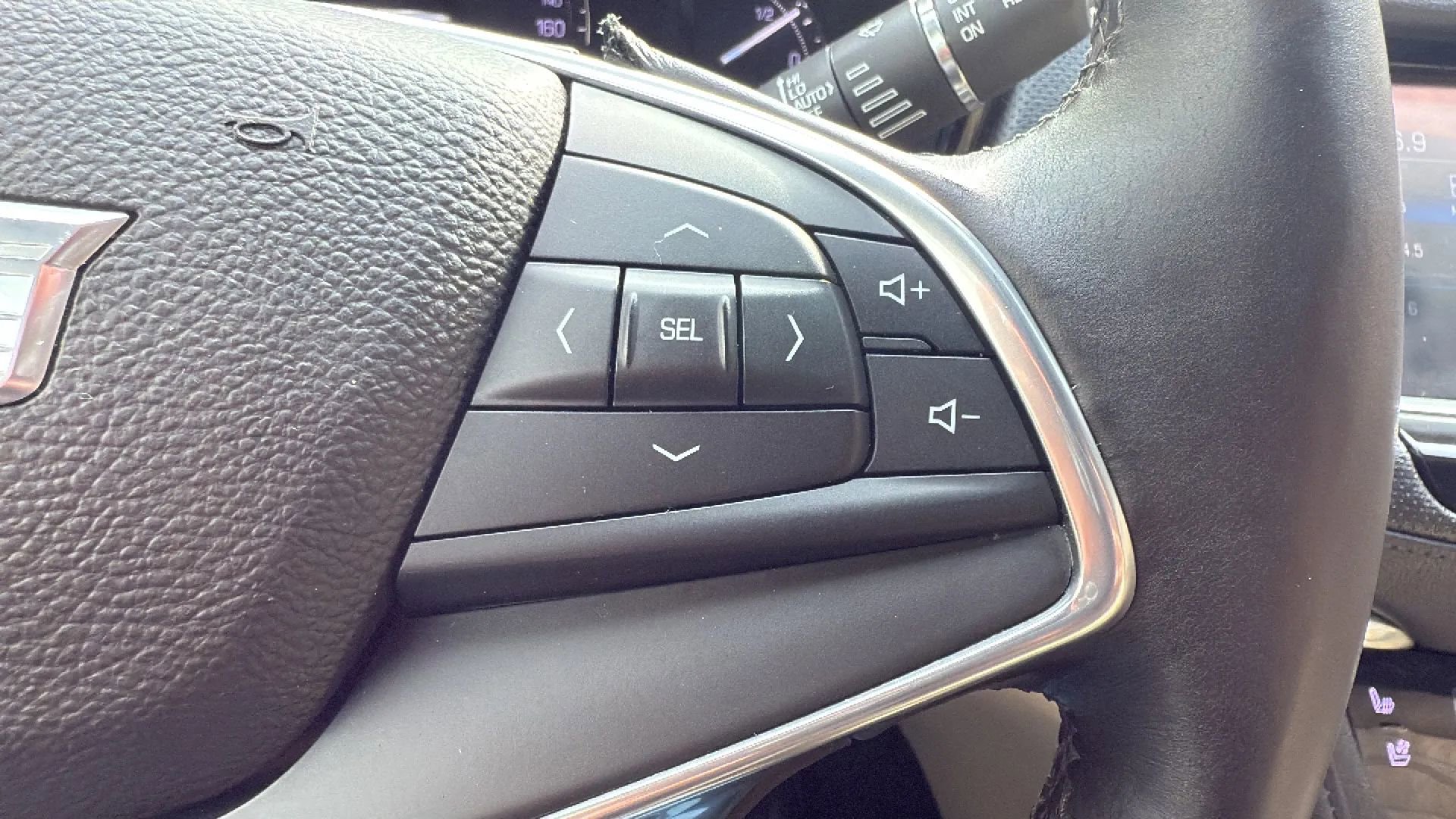 Used 2017 Cadillac XT5 Premium Luxury w/ LPO, Wheel Lock Package image 11