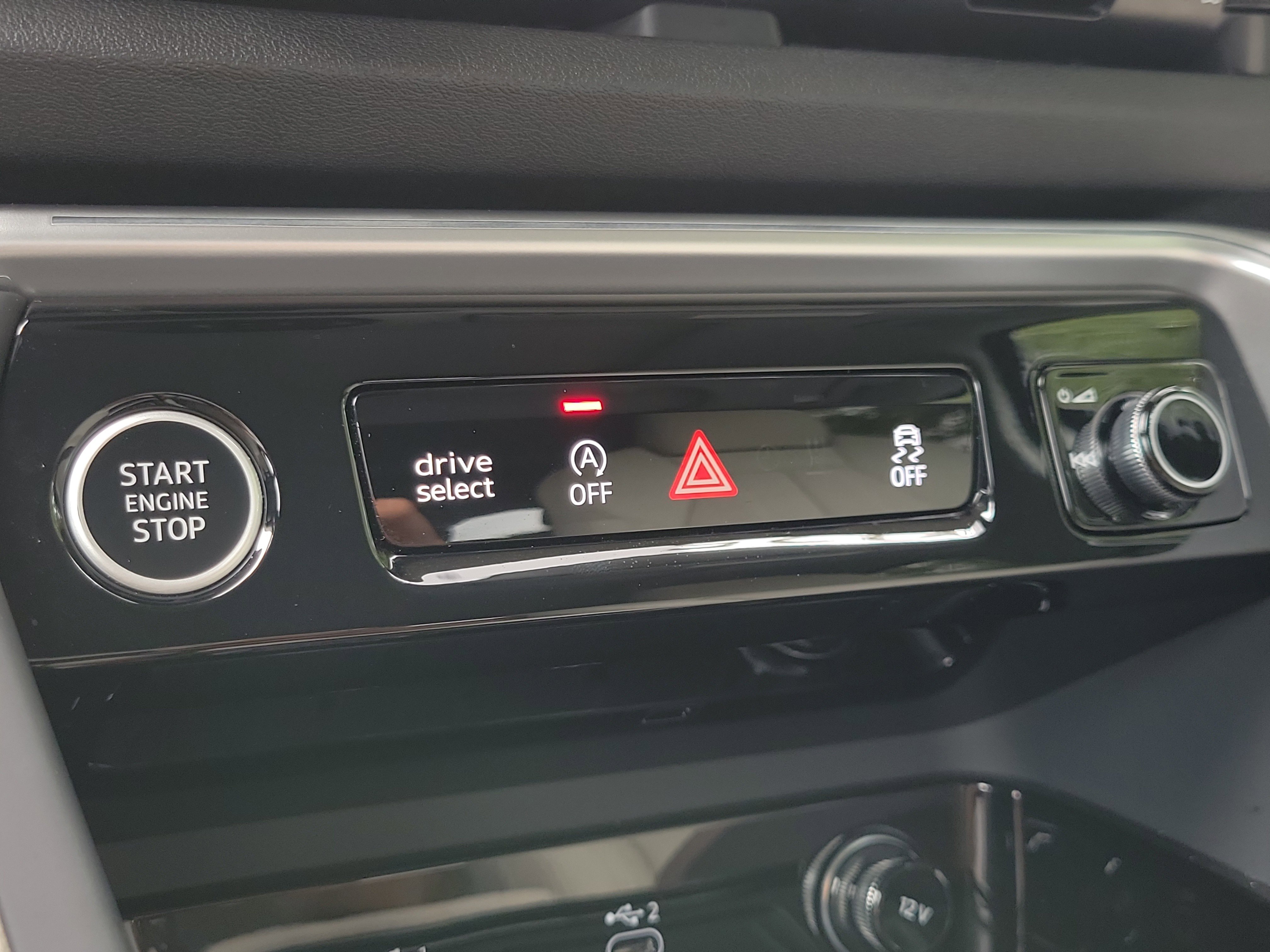 Certified 2025 Audi Q5 Premium Plus w/ Premium Plus AWD/4WD image 24