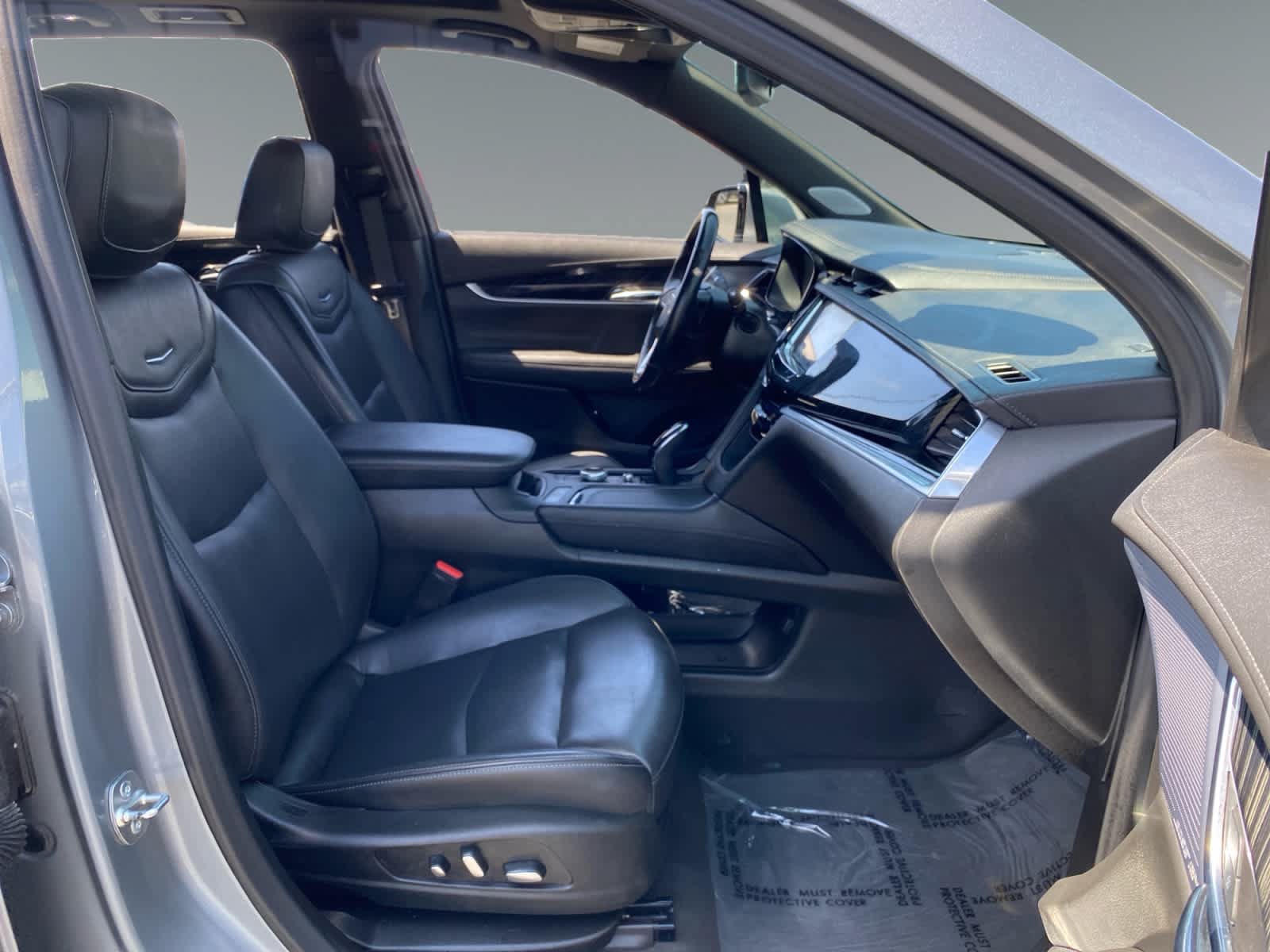 Used 2024 Cadillac XT6 Premium Luxury FWD image 15