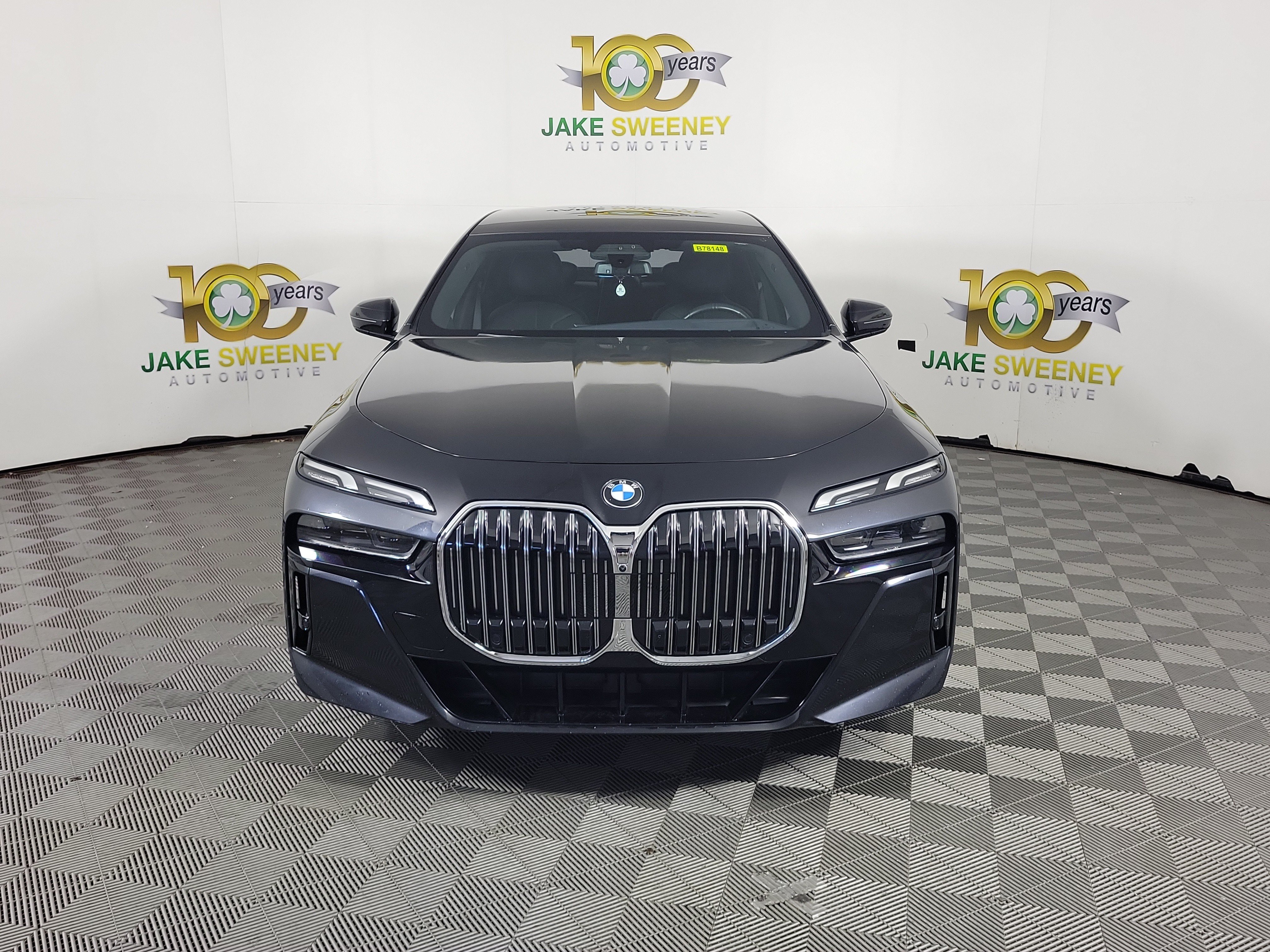 Certified 2023 BMW 760i xDrive AWD/4WD image 5