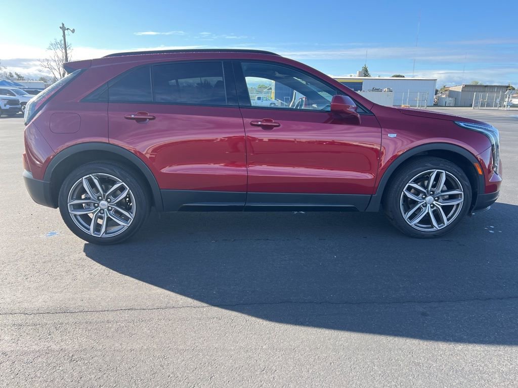 Used 2019 Cadillac XT4 Sport image 2