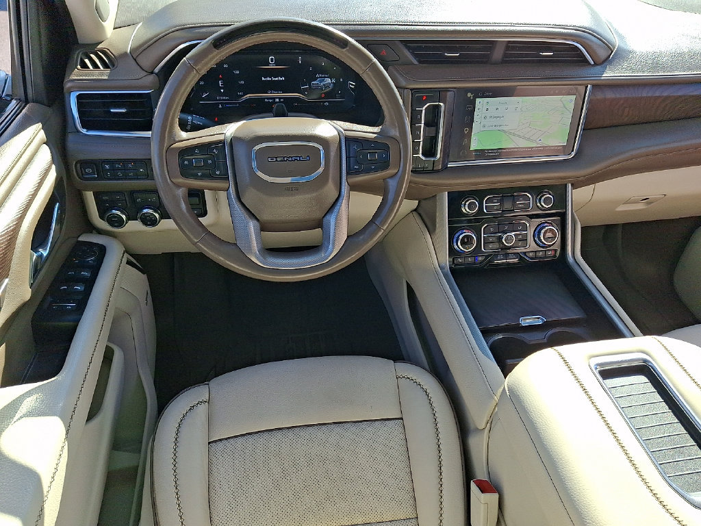 Used 2023 GMC Yukon XL Denali w/ Denali Reserve Package AWD/4WD image 14