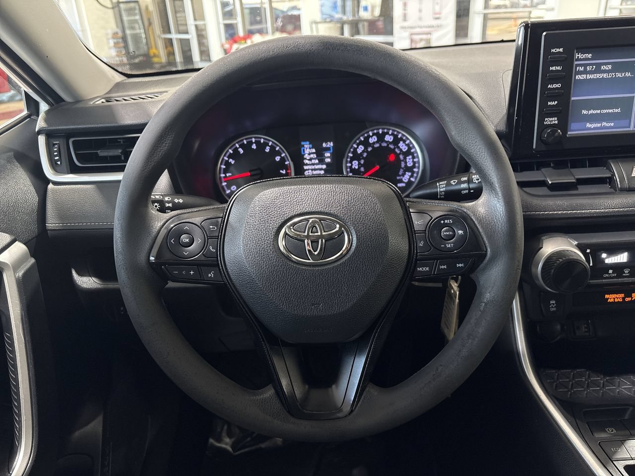 Used 2019 Toyota RAV4 LE FWD image 14