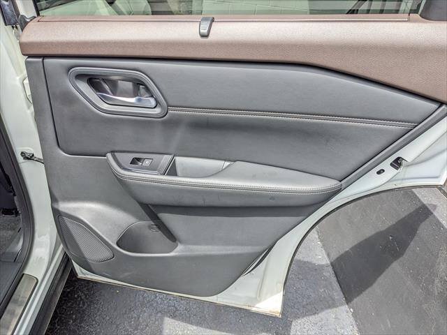 Used 2023 Nissan Rogue SV w/ SV Premium Package AWD/4WD image 19