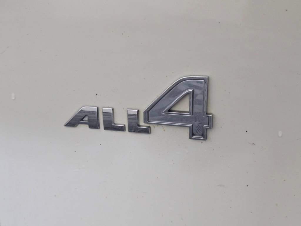 Used 2017 MINI Cooper Clubman ALL4 AWD/4WD image 11