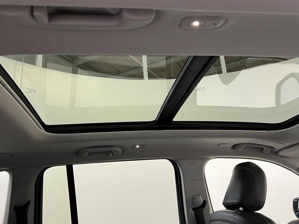 Used 2024 Jeep Grand Cherokee Limited 4xe image 17