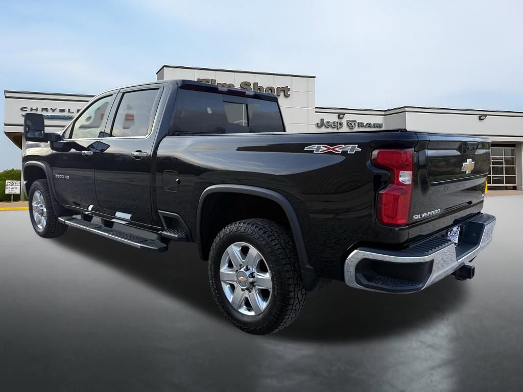 Used 2022 Chevrolet Silverado 2500 LTZ w/ LTZ Convenience Package image 3