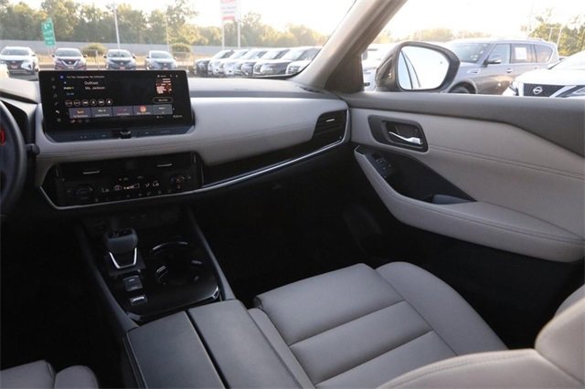 Certified 2024 Nissan Rogue SL w/ SL Premium Package image 25