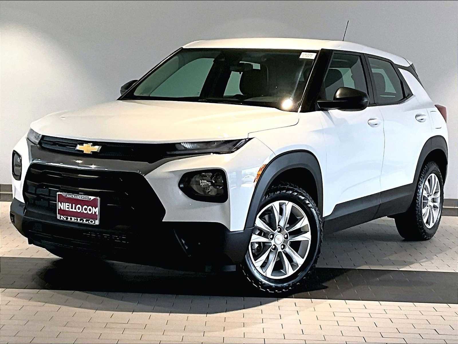 Used 2023 Chevrolet TrailBlazer LS AWD/4WD video 1