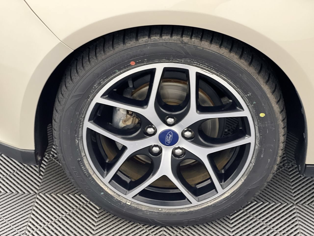 Used 2017 Ford Focus SEL FWD image 11