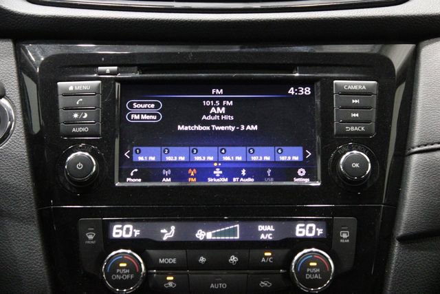 Used 2020 Nissan Rogue SV FWD image 27