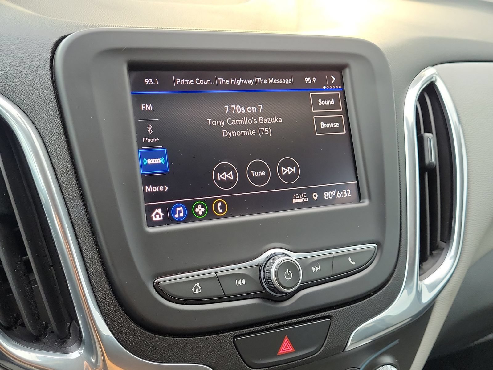 Used 2020 Chevrolet Equinox LT FWD image 25