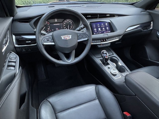 Used 2022 Cadillac XT4 Luxury w/ Cold Weather Package image 25