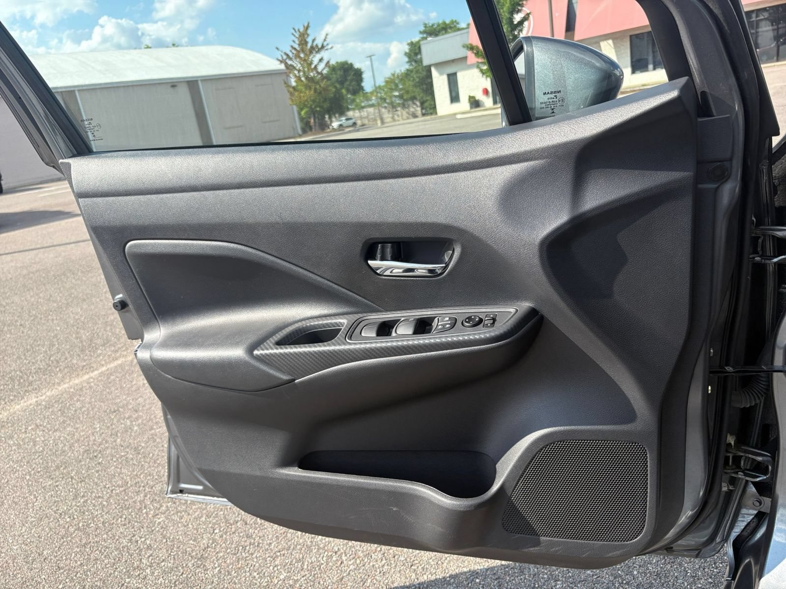Used 2025 Nissan Versa SV FWD image 18