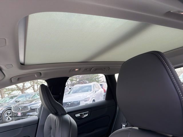 New 2026 Volvo XC60 B5 Ultra w/ Climate Package image 16